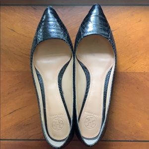 Tory Burch Bedford Black Snakeskin Flat, size 8